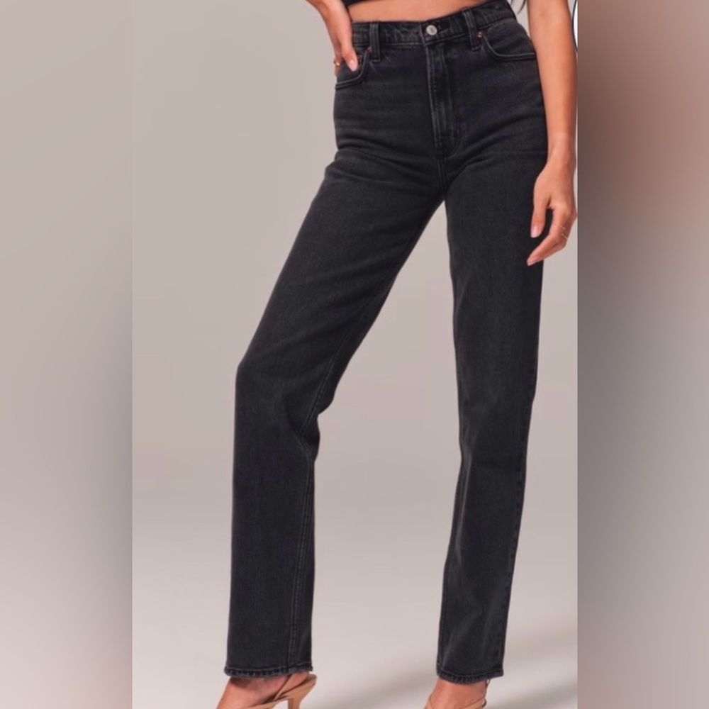 Abercrombie The 90’s Straight Ultra High Rise Black Jeans Size 30/10L